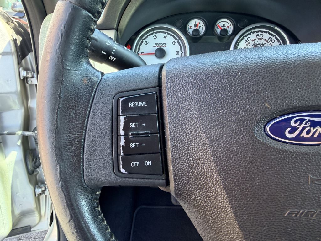 Photo 14 of this FORD FOCUS