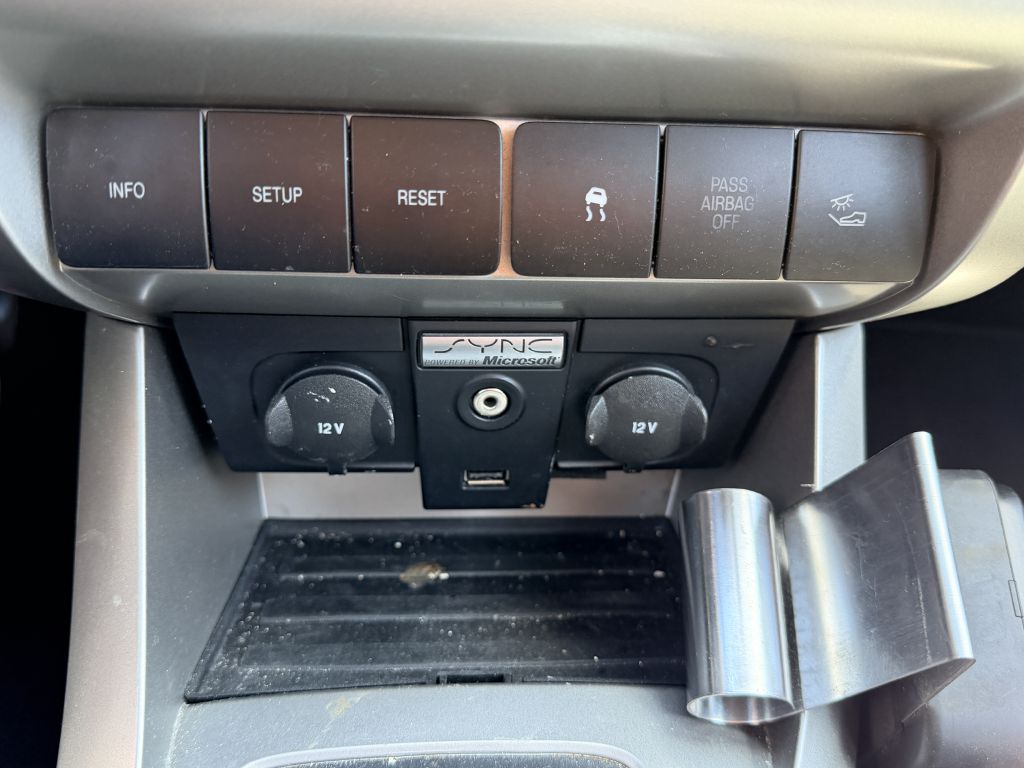 Photo 19 of this FORD FOCUS