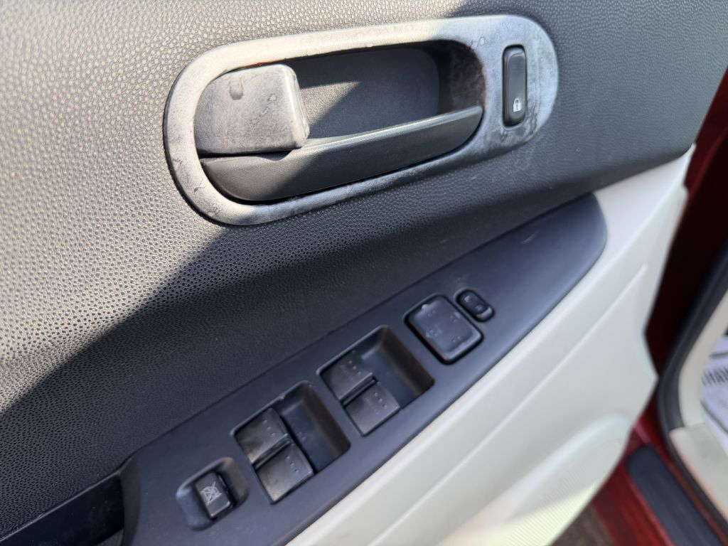 Photo 8 of this MAZDA CX-7