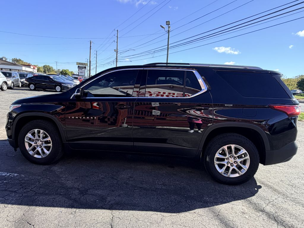 Photo 3 of this CHEVROLET TRAVERSE