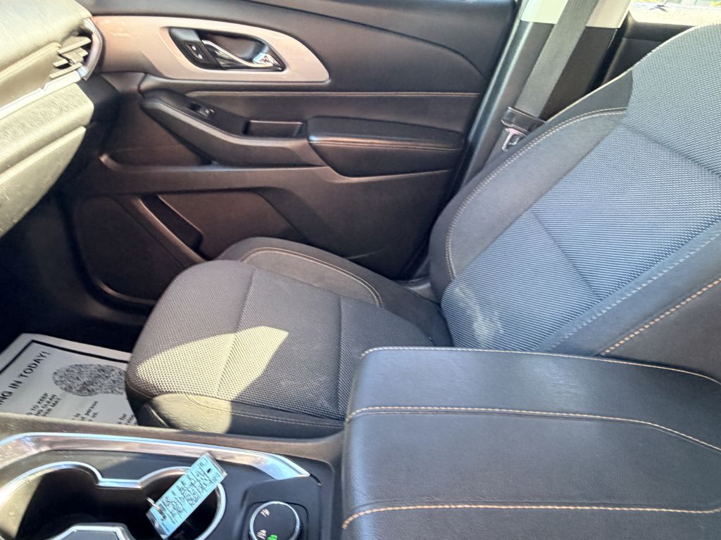 Photo 14 of this CHEVROLET TRAVERSE