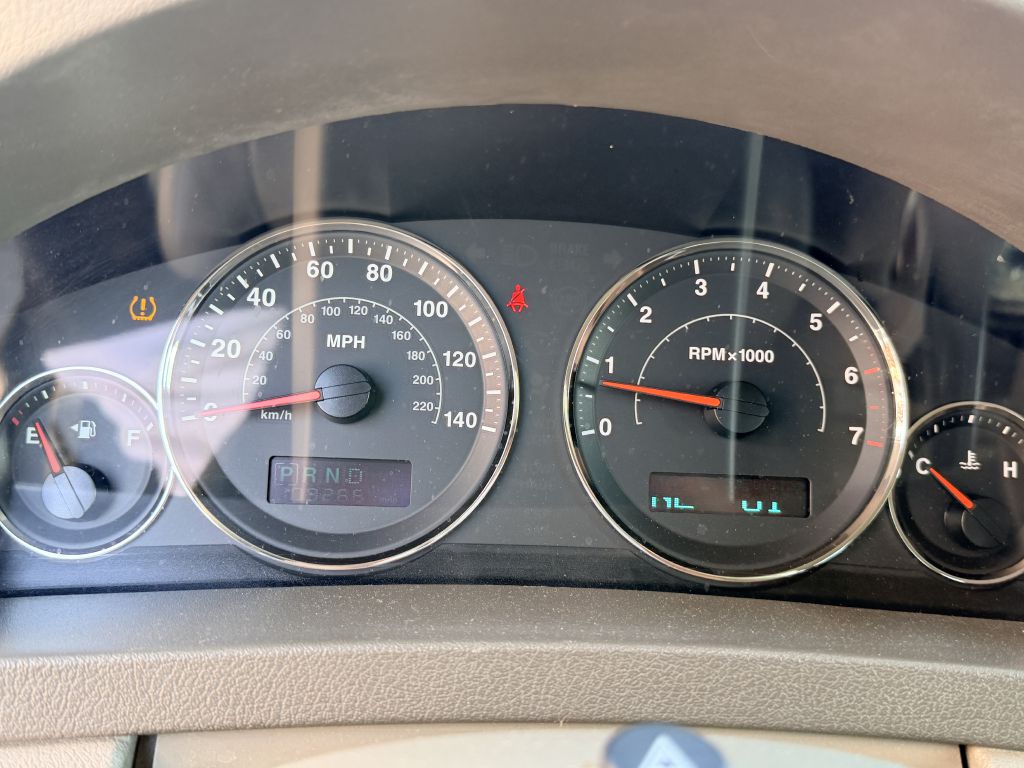 Photo 14 of this JEEP GRAND CHEROKEE
