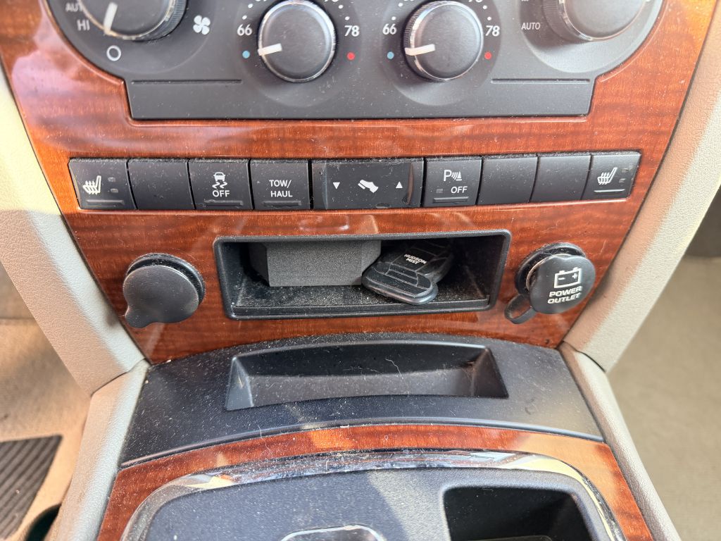 Photo 17 of this JEEP GRAND CHEROKEE