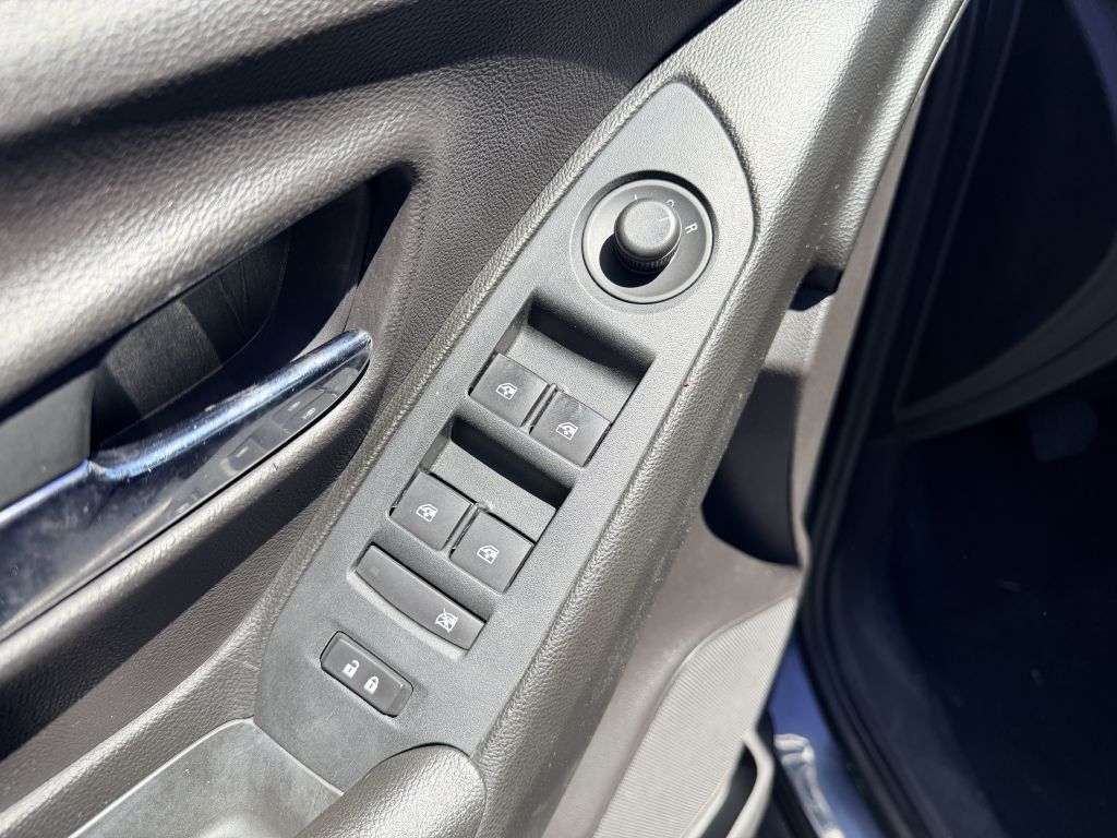 Photo 8 of this CHEVROLET TRAX