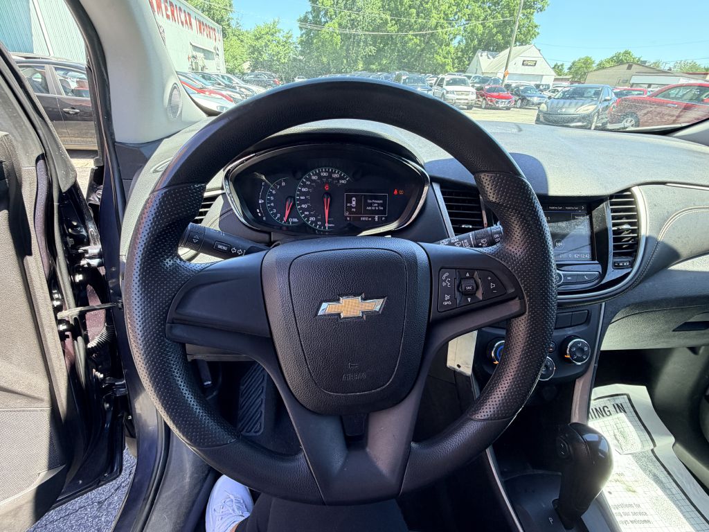 Photo 10 of this CHEVROLET TRAX