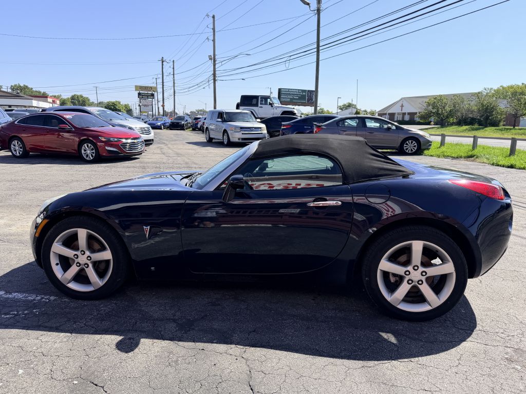 Photo 3 of this PONTIAC SOLSTICE