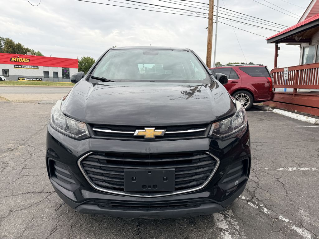 Photo 2 of this CHEVROLET TRAX