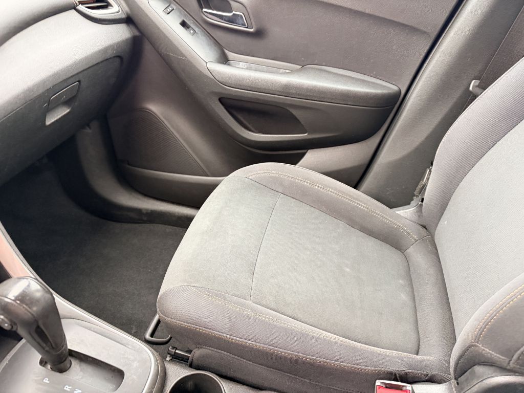 Photo 11 of this CHEVROLET TRAX