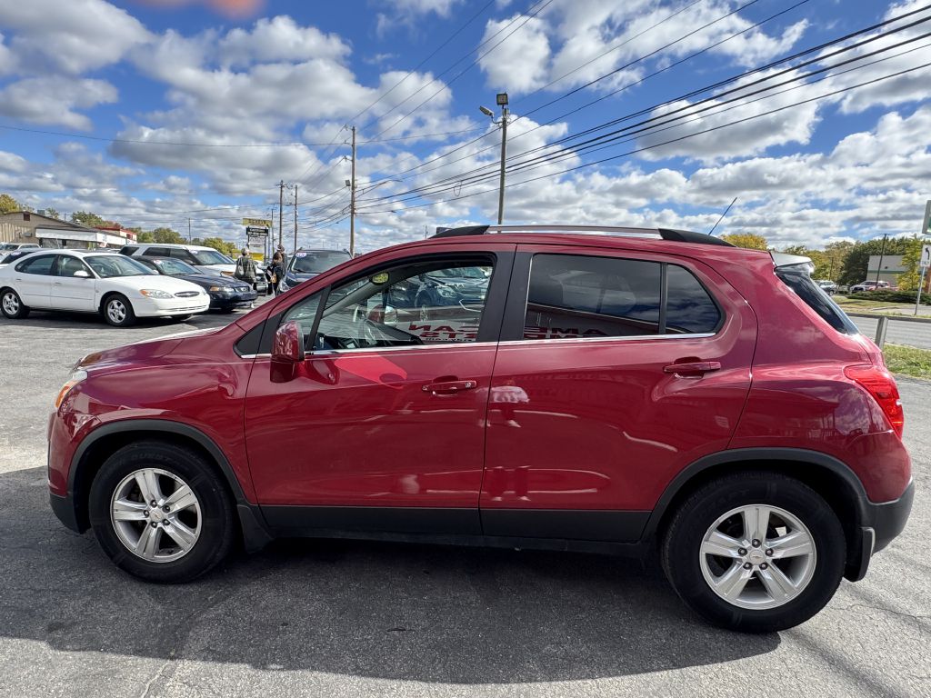Photo 3 of this CHEVROLET TRAX