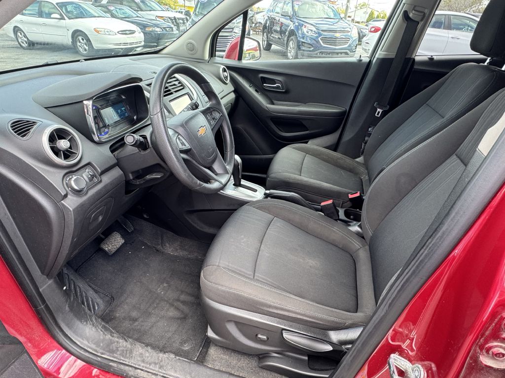 Photo 8 of this CHEVROLET TRAX