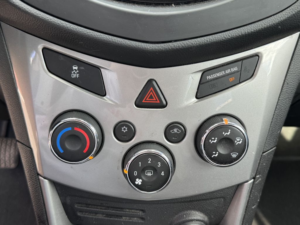 Photo 19 of this CHEVROLET TRAX