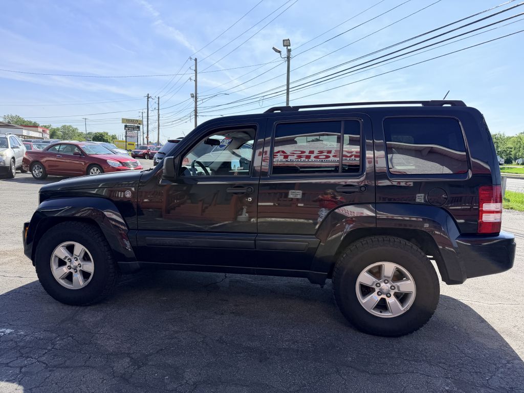 Photo 3 of this JEEP LIBERTY