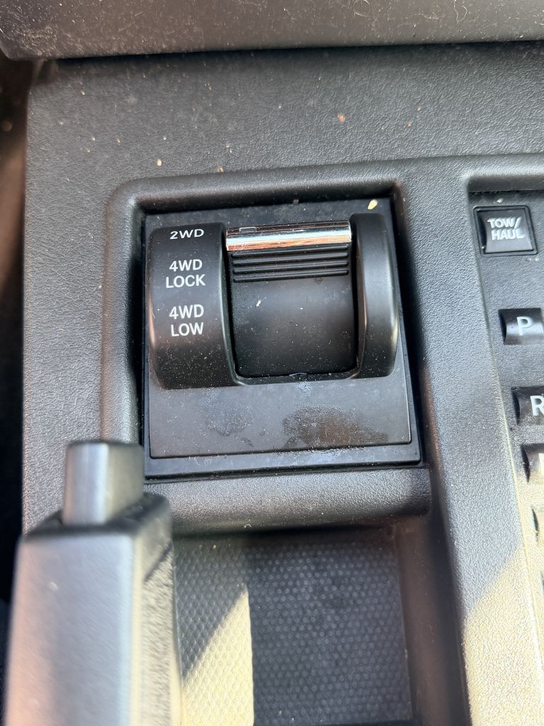 Photo 18 of this JEEP LIBERTY
