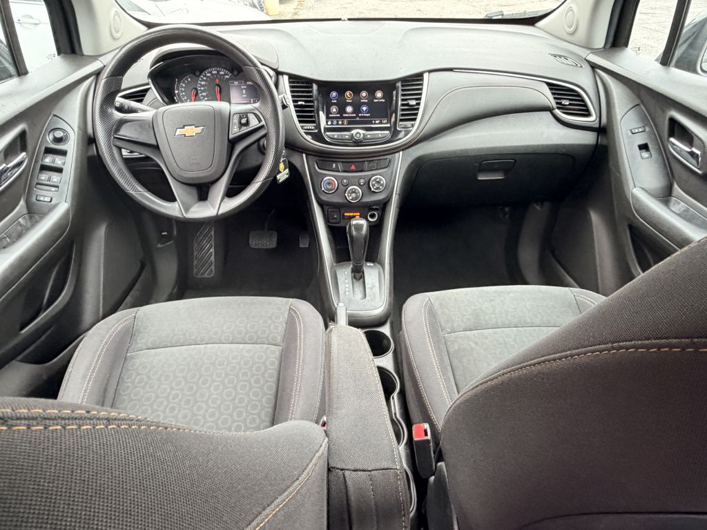 Photo 7 of this CHEVROLET TRAX