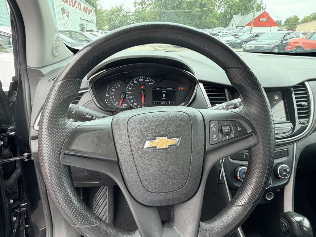 Photo 10 of this CHEVROLET TRAX