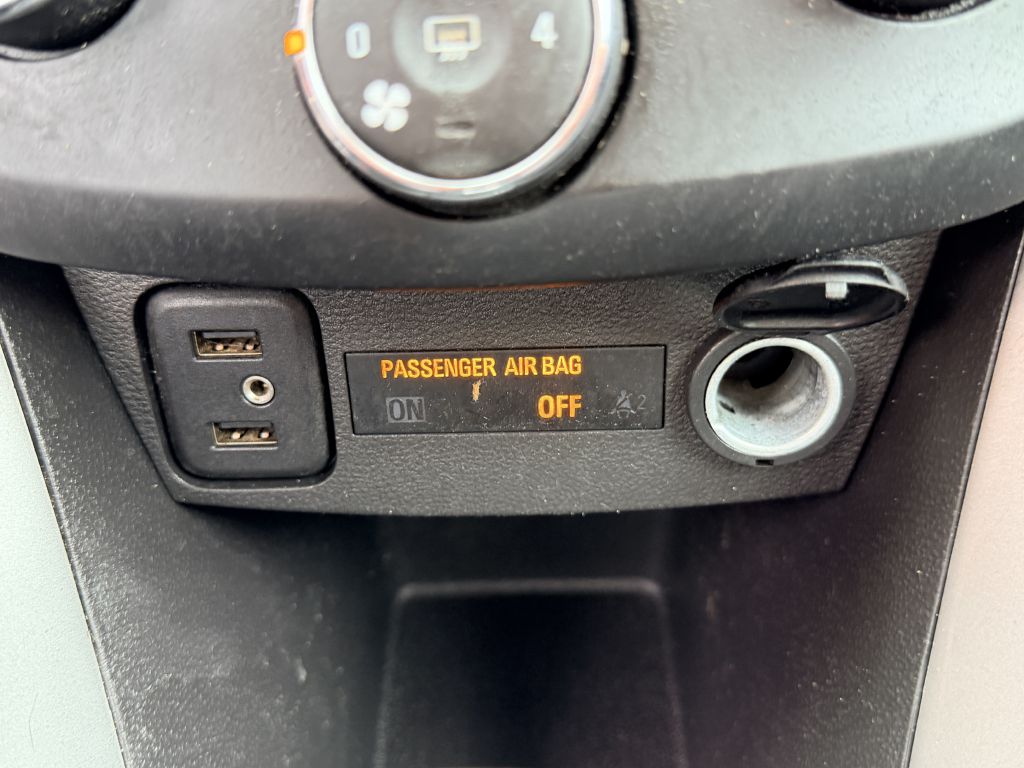 Photo 18 of this CHEVROLET TRAX