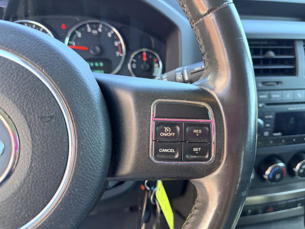 Photo 14 of this JEEP LIBERTY