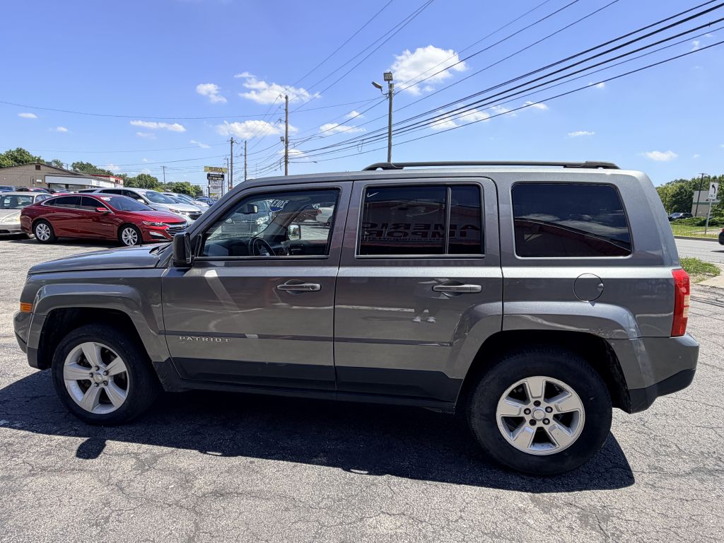 Photo 3 of this JEEP PATRIOT