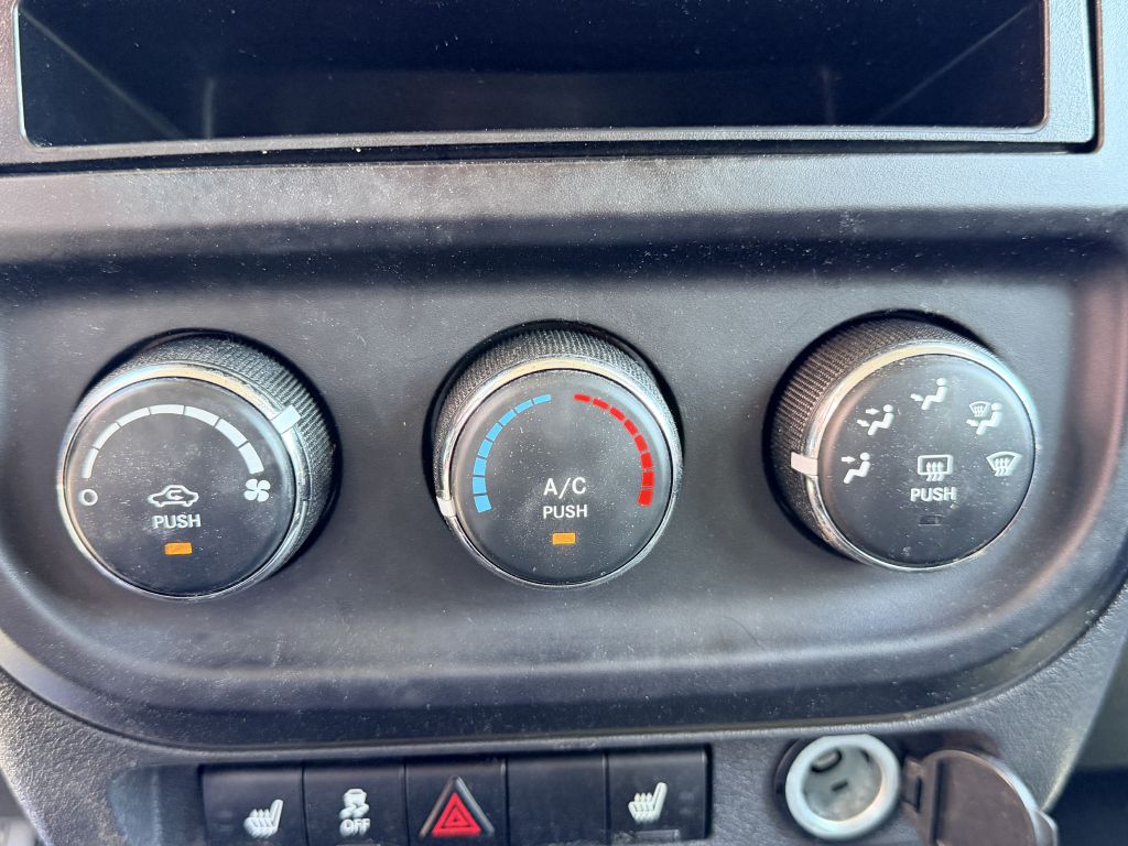 Photo 17 of this JEEP PATRIOT