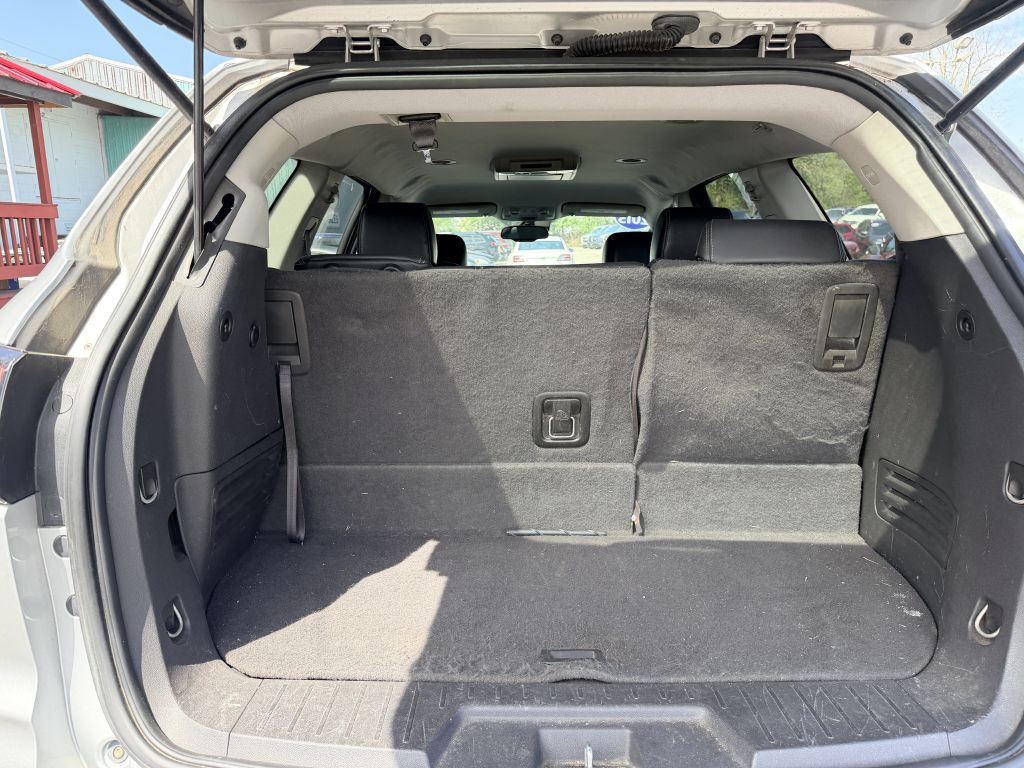 Photo 5 of this CHEVROLET TRAVERSE