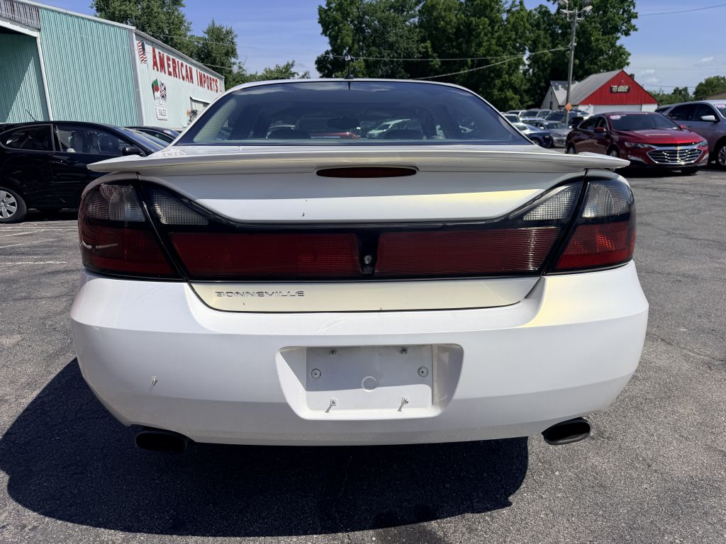 Photo 4 of this PONTIAC BONNEVILLE