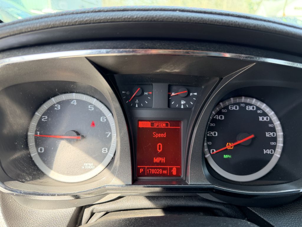 Photo 13 of this GMC TERRAIN