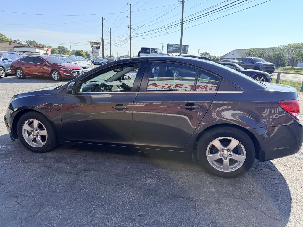 Photo 3 of this CHEVROLET CRUZE LIMITED