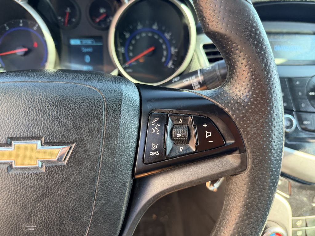 Photo 13 of this CHEVROLET CRUZE LIMITED
