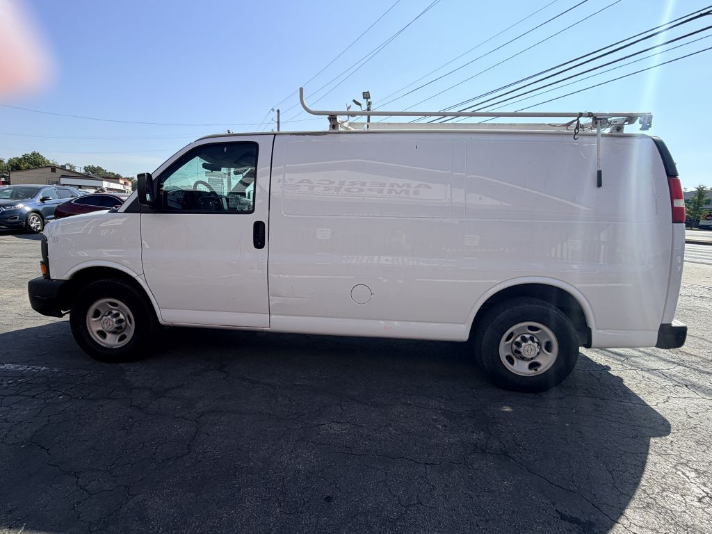 Photo 3 of this CHEVROLET EXPRESS