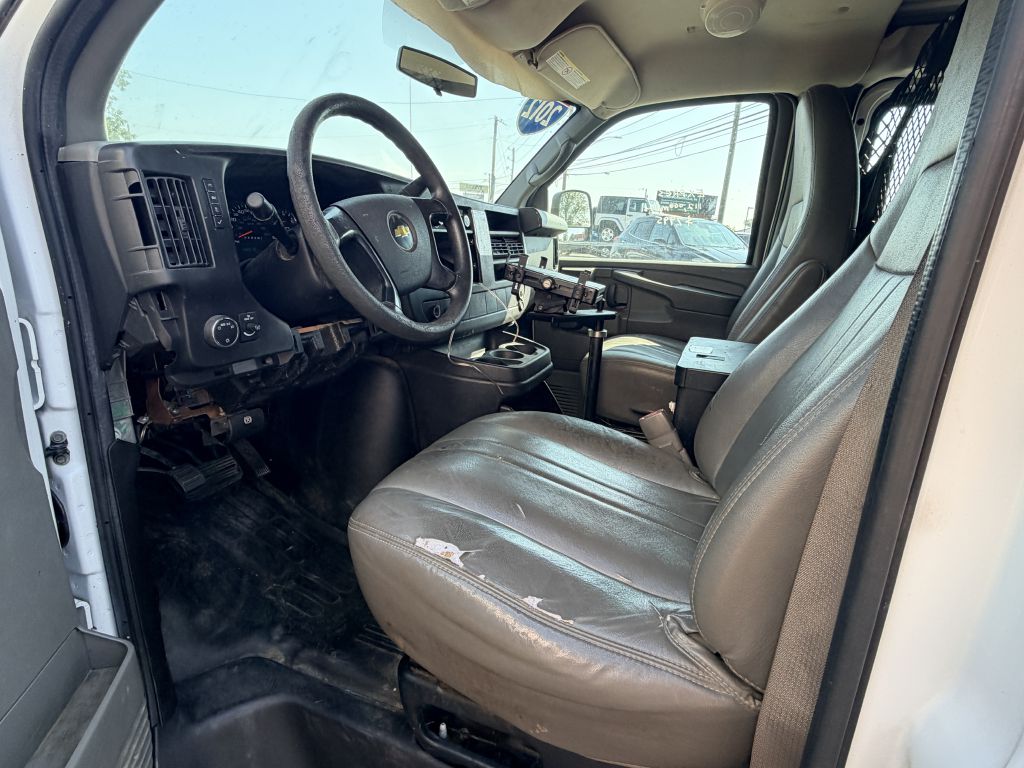 Photo 6 of this CHEVROLET EXPRESS