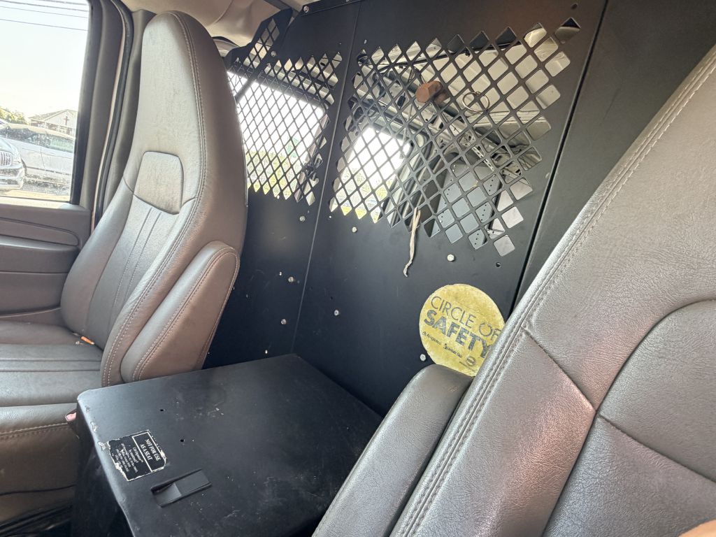Photo 13 of this CHEVROLET EXPRESS