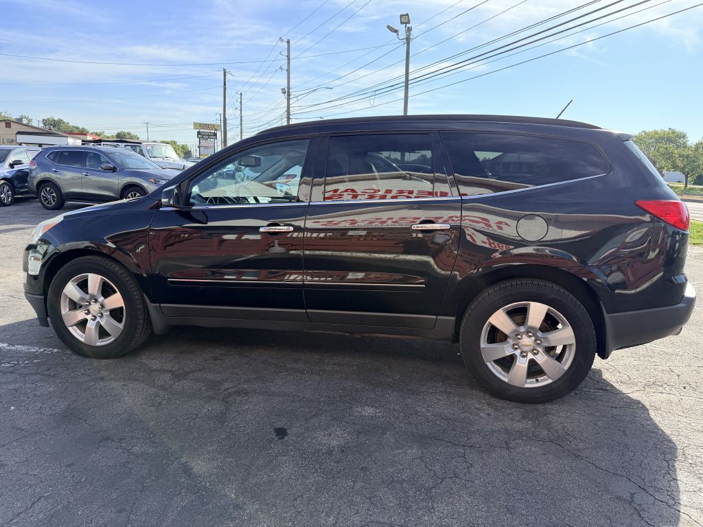 Photo 3 of this CHEVROLET TRAVERSE