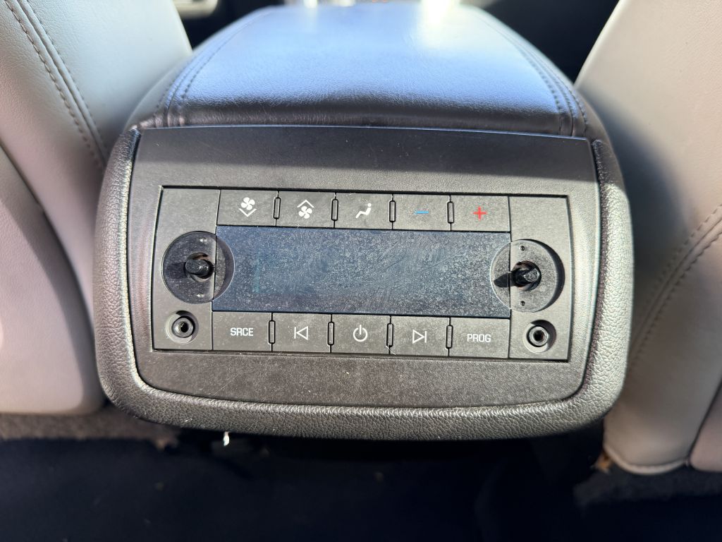 Photo 8 of this CHEVROLET TRAVERSE