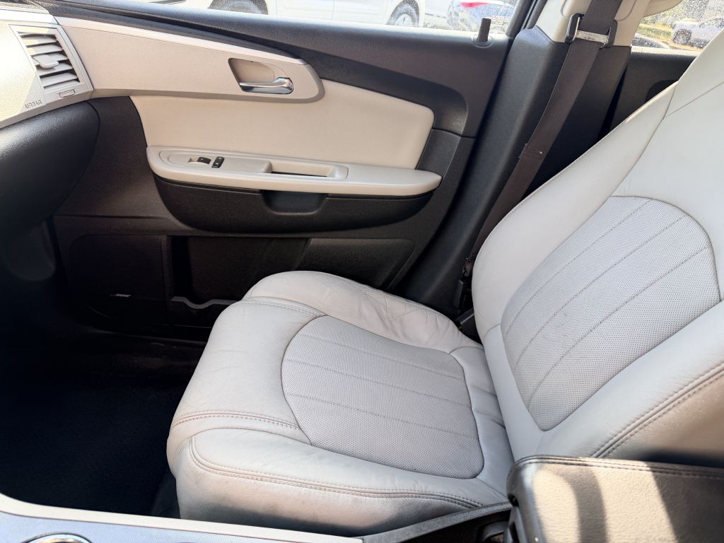 Photo 15 of this CHEVROLET TRAVERSE