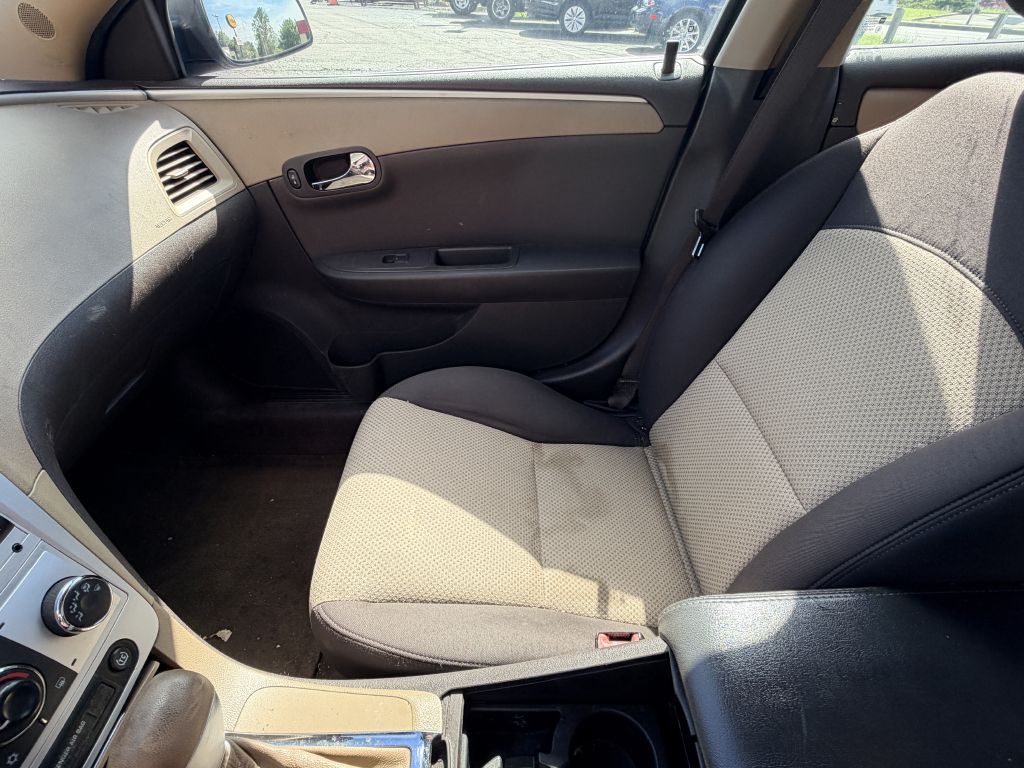 Photo 11 of this CHEVROLET MALIBU