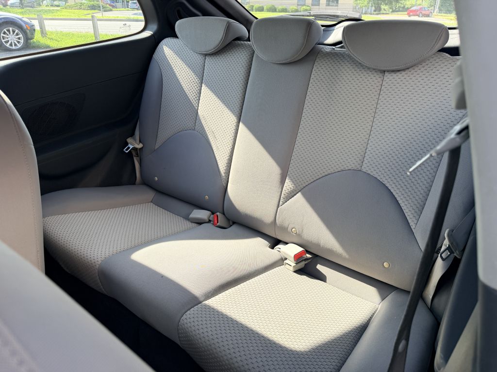 Photo 6 of this HYUNDAI ACCENT