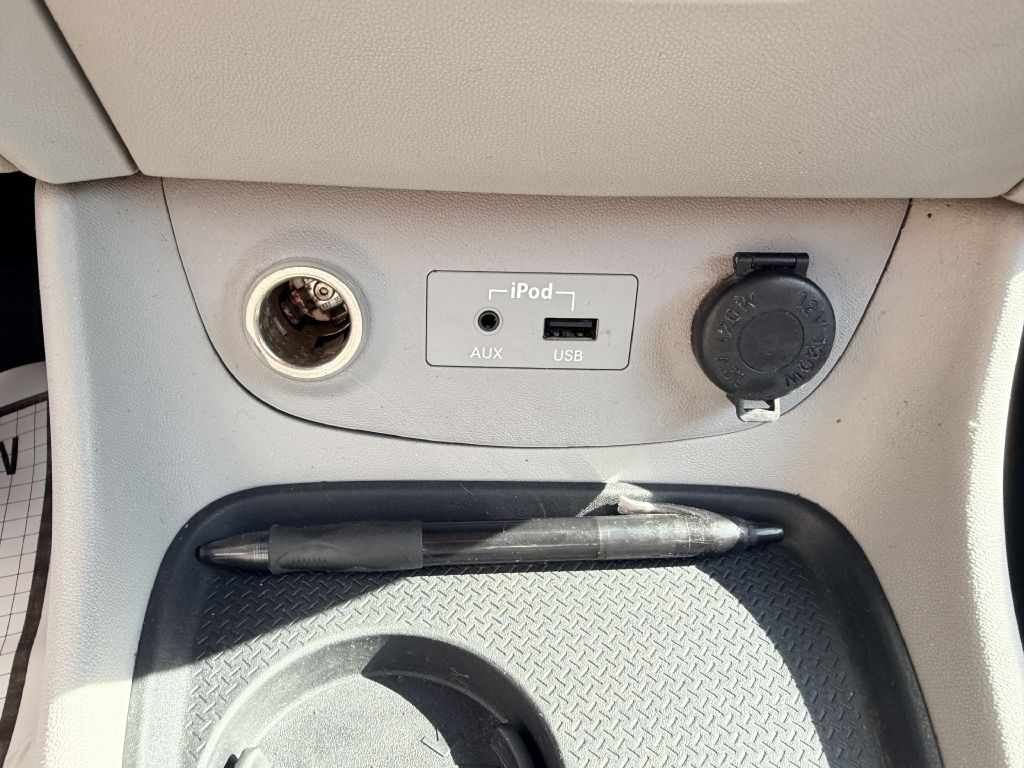 Photo 14 of this HYUNDAI ACCENT
