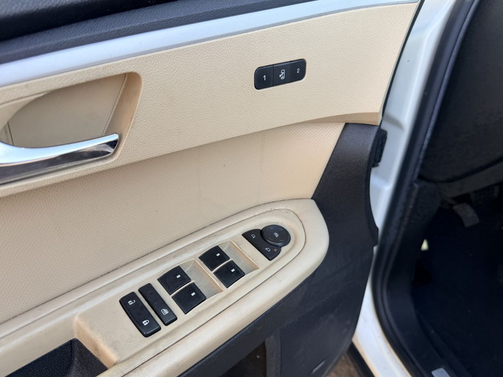 Photo 12 of this CHEVROLET TRAVERSE