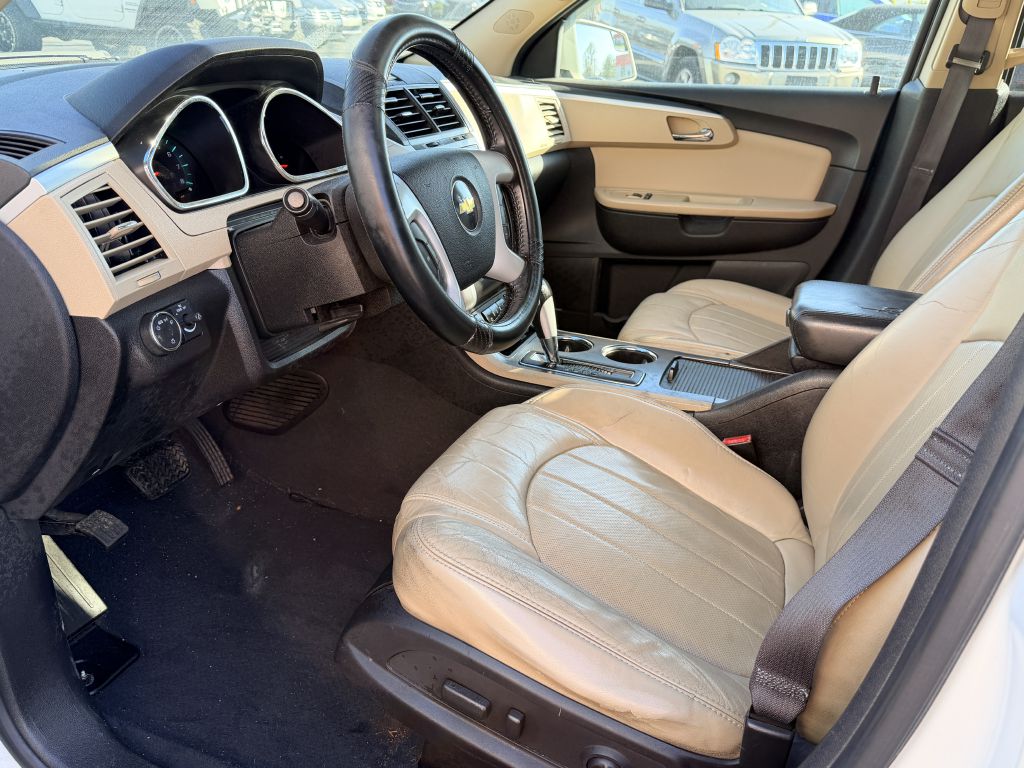 Photo 13 of this CHEVROLET TRAVERSE
