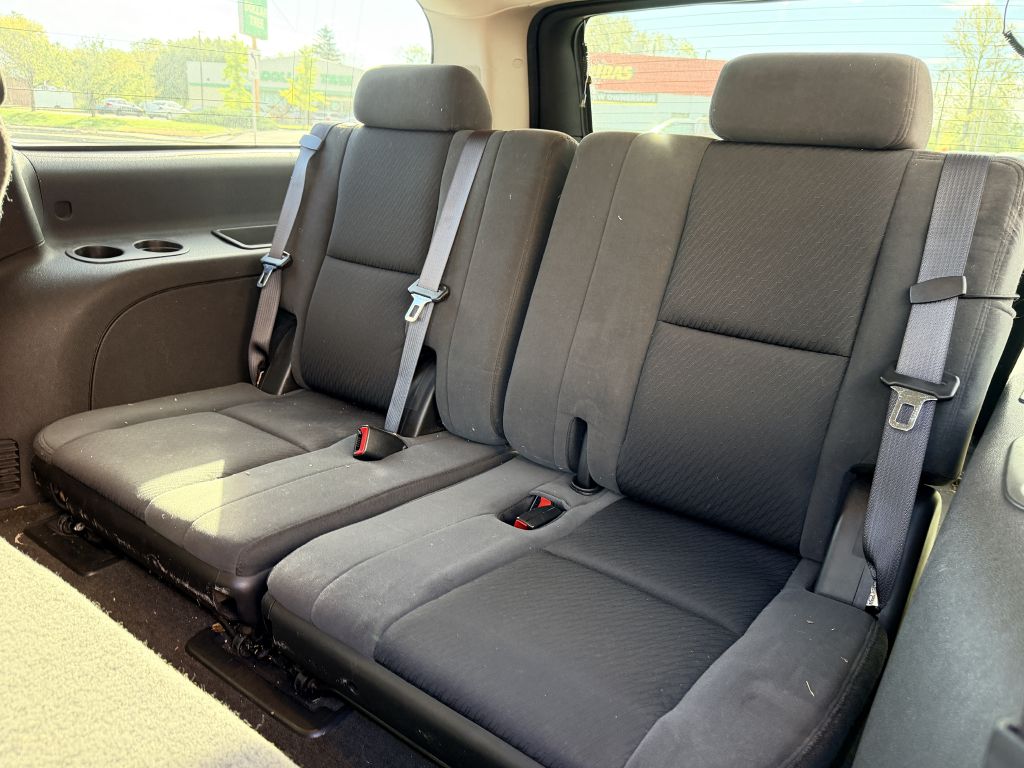 Photo 6 of this CHEVROLET SUBURBAN