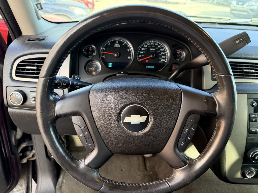 Photo 17 of this CHEVROLET SUBURBAN