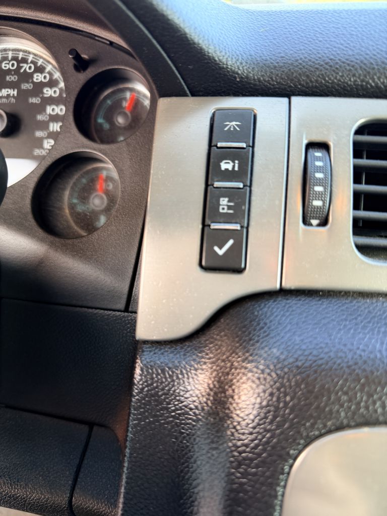 Photo 24 of this CHEVROLET SUBURBAN