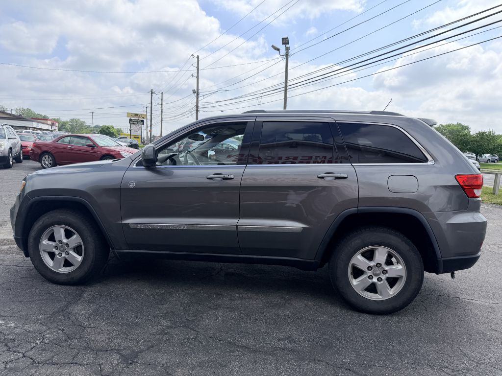 Photo 3 of this JEEP GRAND CHEROKEE