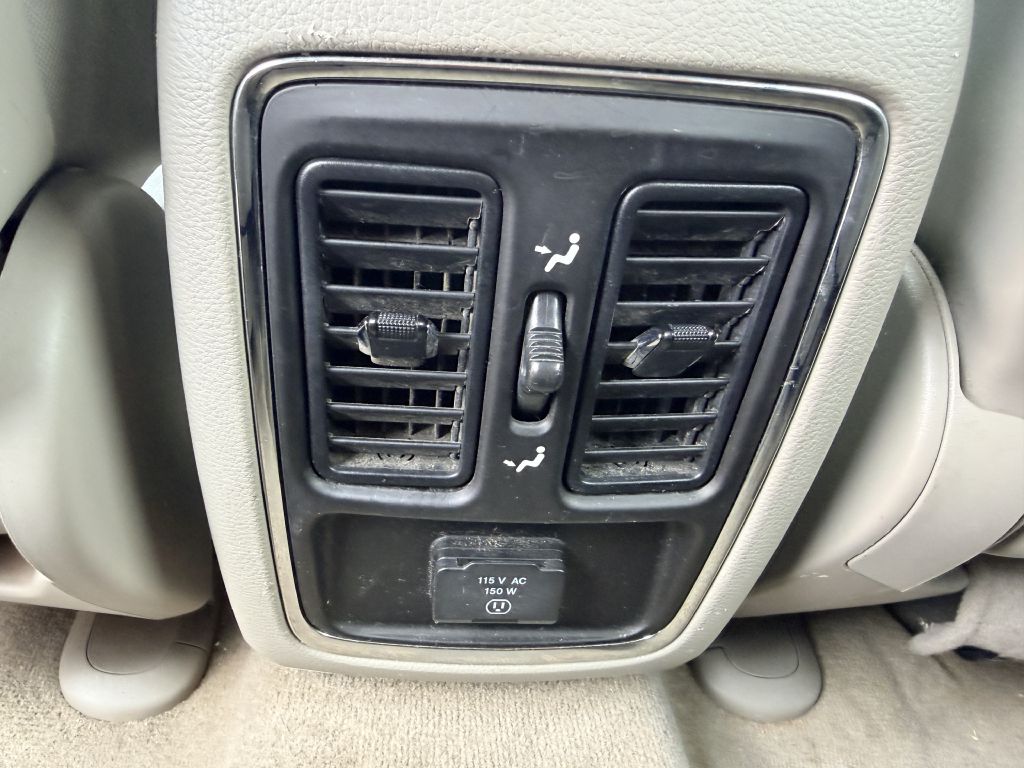 Photo 7 of this JEEP GRAND CHEROKEE