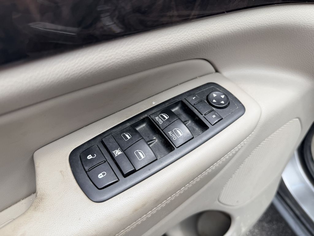 Photo 9 of this JEEP GRAND CHEROKEE
