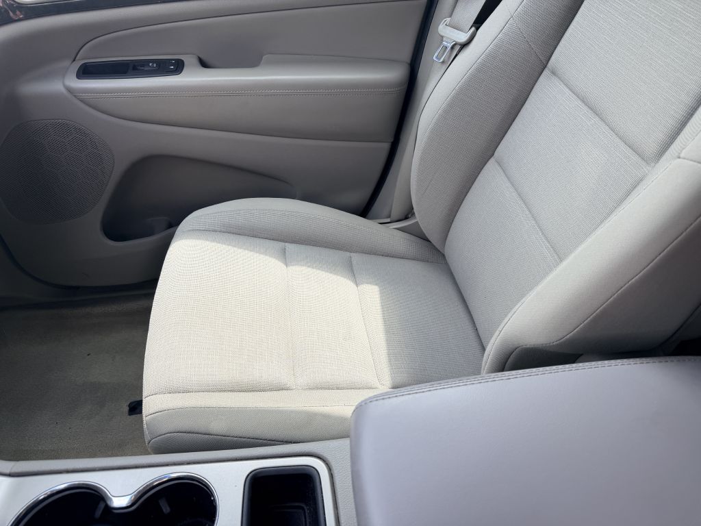 Photo 13 of this JEEP GRAND CHEROKEE