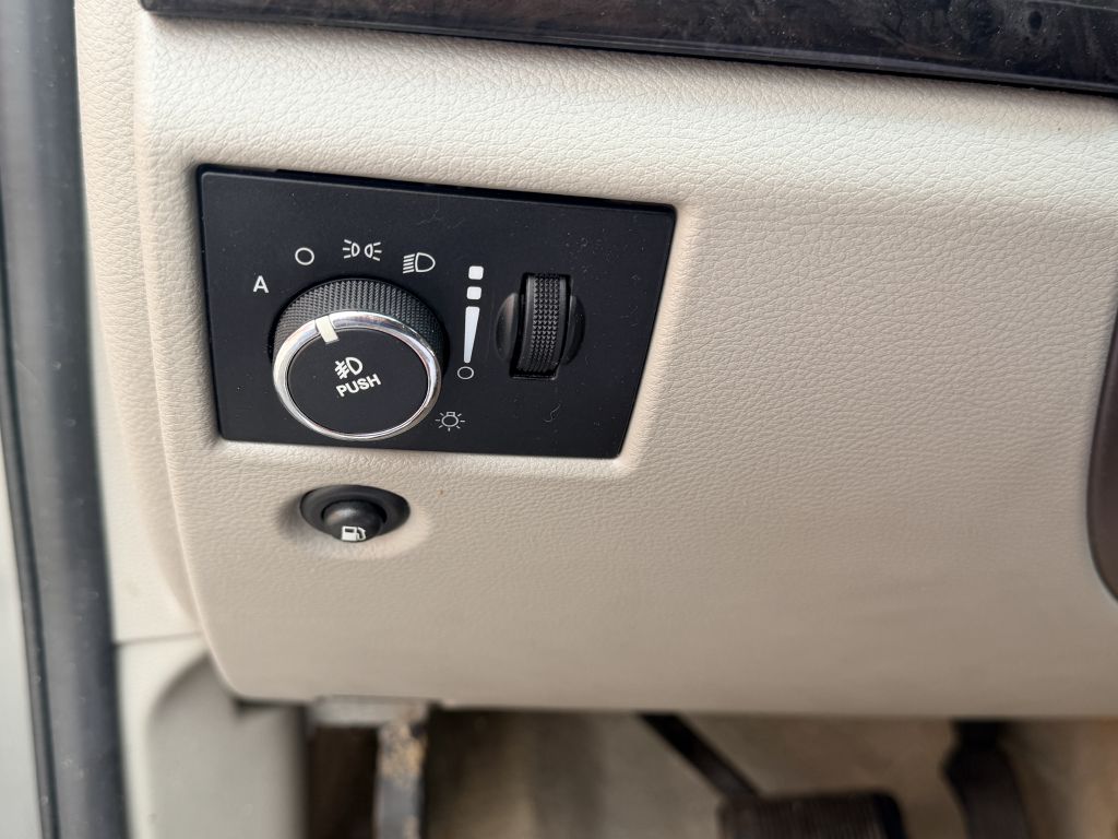 Photo 14 of this JEEP GRAND CHEROKEE