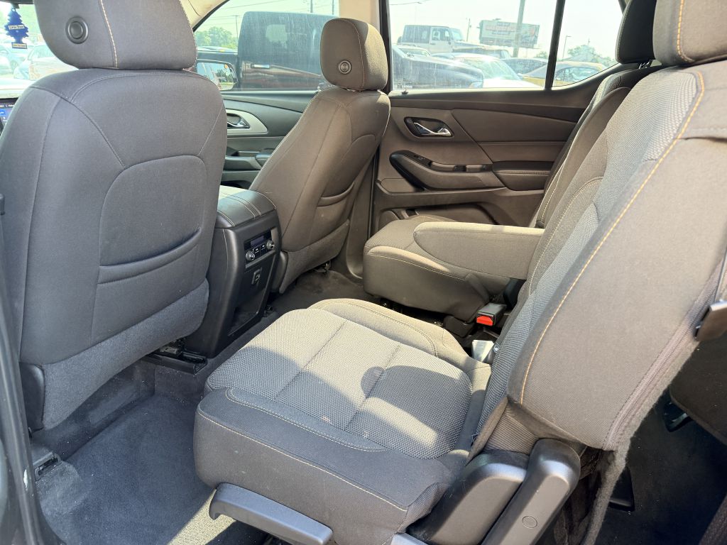 Photo 7 of this CHEVROLET TRAVERSE