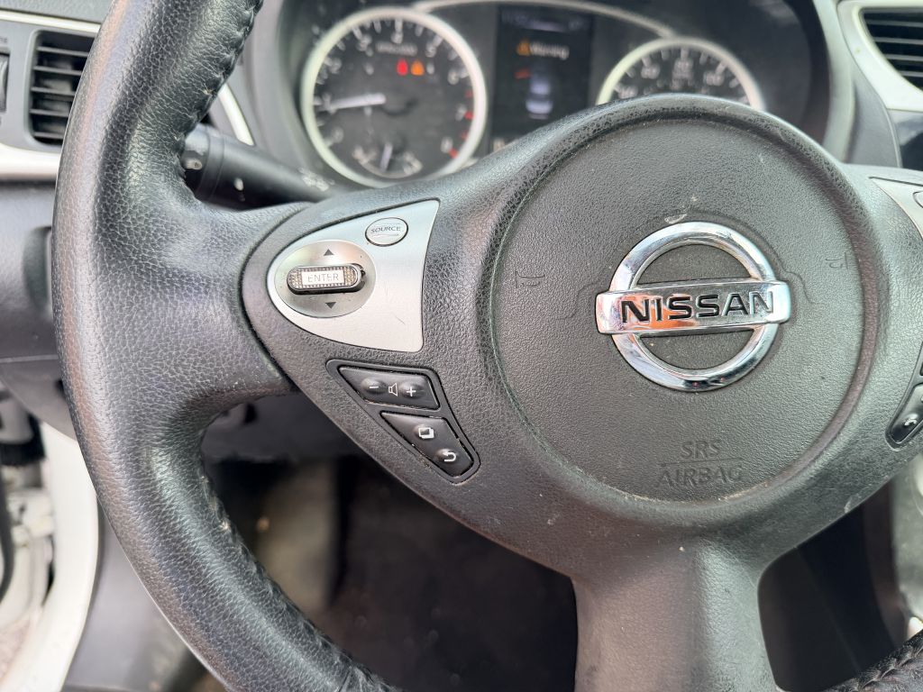 Photo 12 of this NISSAN SENTRA