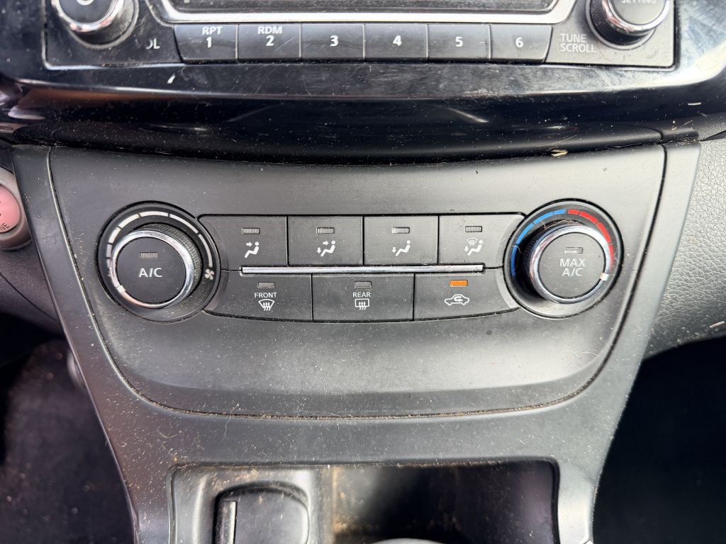 Photo 16 of this NISSAN SENTRA